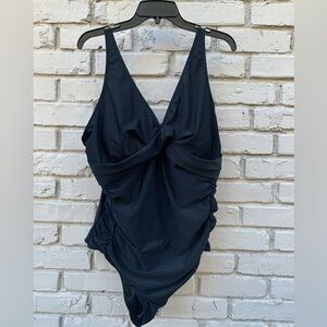 YONIQUE Black One-piece Swimsuit